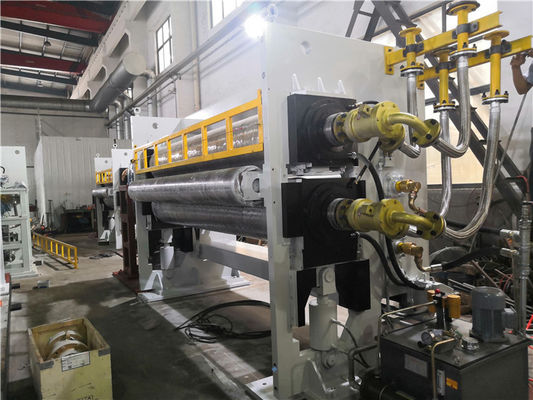 ISO9001 Otomatik 650m / Min Kumaş Kabartma Makinesi